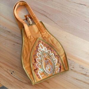 Beautiful bohemian embroidery shoulder bag
